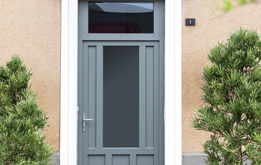 Notre gamme de porte d'entrée en BOIS CLASSIQUE et CREATIVE CONTEMPORAINE à NANTERRE