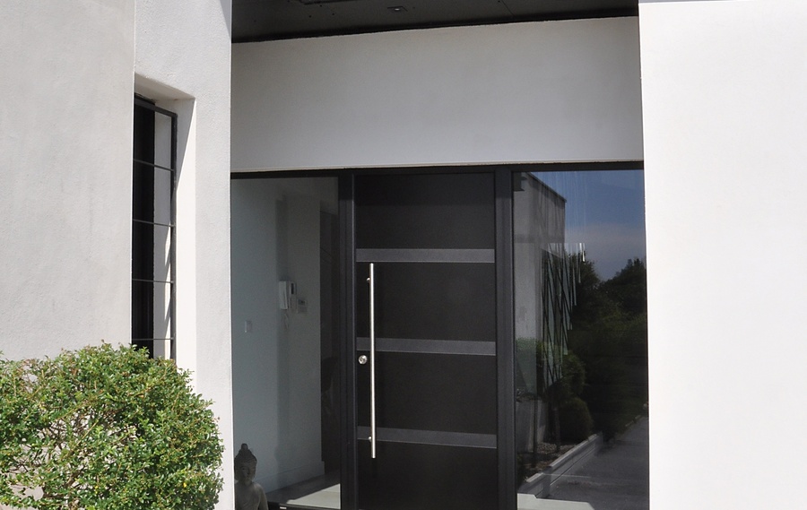 Notre gamme de portes d'entrée en ALU CLASSIQUE et CONTEMPORAINE à Nanterre